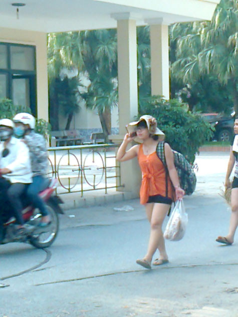 Allo, nóng quá! Allo, nóng quá!