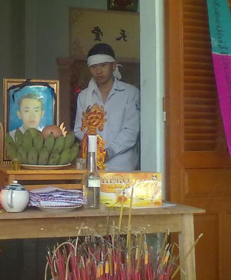 Di ảnh của Vũ. Di ảnh của Vũ.