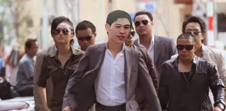 Lê Văn Luyện trở thành đại ca trong "Long Ruồi" Lê Văn Luyện trở thành đại ca trong "Long Ruồi"