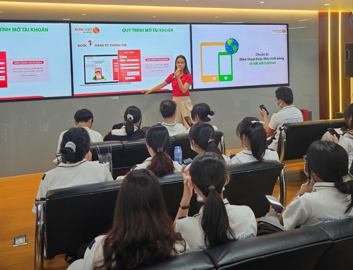 Sinh viên Khoa Tài chính – Ngân hàng, Trường Đại học Mở Thành phố Hồ Chí Minh trong giờ học (Ảnh: NTCC). z5706609323121_1a371c7a83257192dd6403005eeef75a.jpg