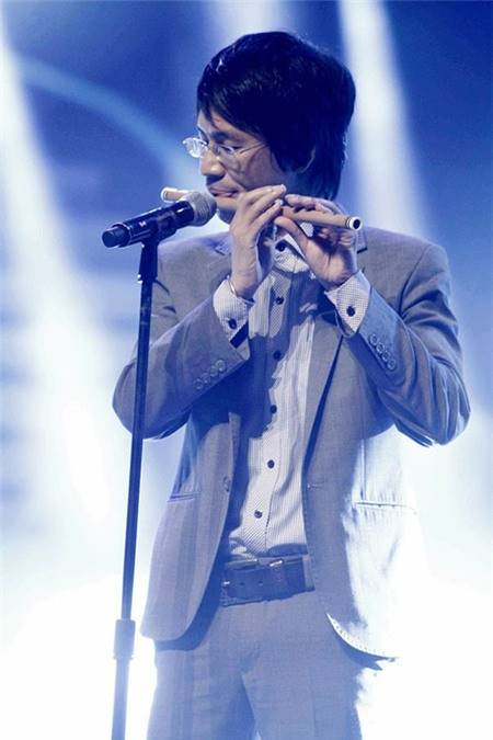 "Nhà tôi có truyền thống người trước nuôi người sau, vì thế, khi tôi học đại học, các anh chị là người chu cấp kinh phí cho tôi". "Nhà tôi có truyền thống người trước nuôi người sau, vì thế, khi tôi học đại học, các anh chị là người chu cấp kinh phí cho tôi".