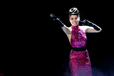 Thu Minh sexy, Khánh Thi nóng bỏng trên sân khấu "Bài hát yêu thích" ảnh 3