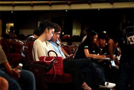 Tập dượt vui chơi Hay tụ tập bạn bè Tập dượt vui chơi Hay tụ tập bạn bè