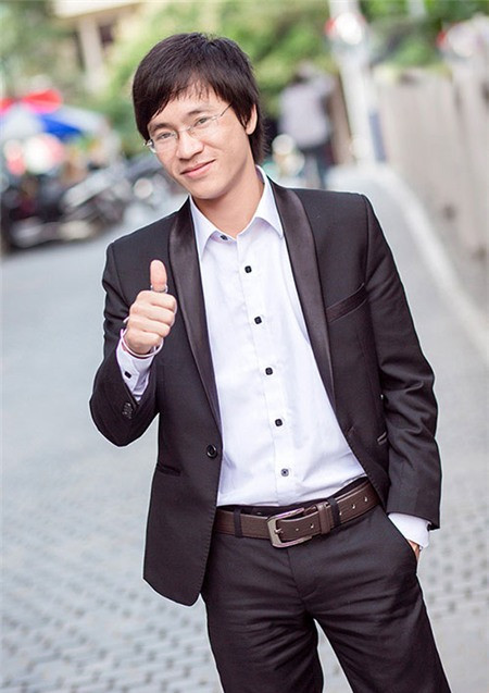 "Ca sĩ nổi tiếng vẫn còn bị người này người kia ghét thì người nghiệp dư như tôi sao làm được". "Ca sĩ nổi tiếng vẫn còn bị người này người kia ghét thì người nghiệp dư như tôi sao làm được".