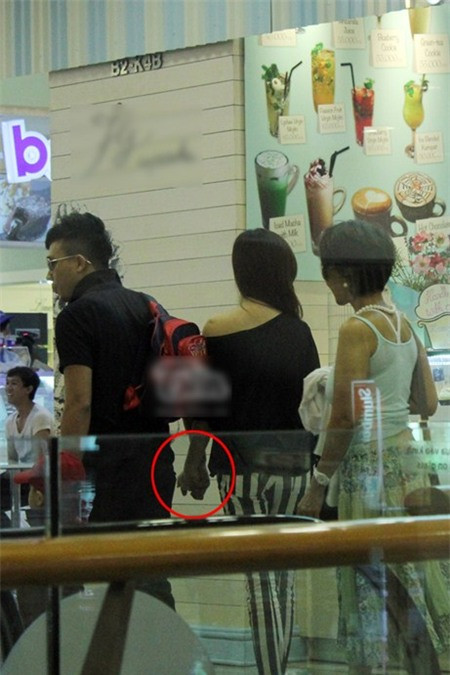 Đi mua sắm hay dạo phố... Đi mua sắm hay dạo phố...