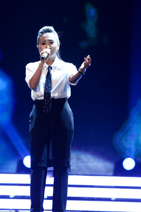 Thu Minh sexy, Khánh Thi nóng bỏng trên sân khấu "Bài hát yêu thích" ảnh 16