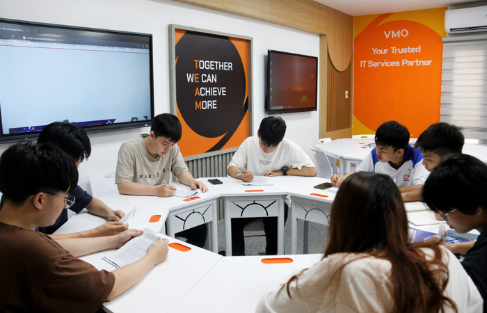Sinh viên Học viện Công nghệ Bưu chính Viễn thông (PTIT). Ảnh: Mộc Trà. GDVN_SV (2).JPG