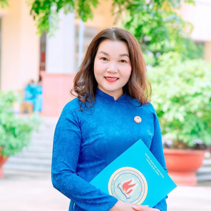 Cô Lê Thị Thu - Hiệu trưởng Trường Trung học phổ thông chuyên Hùng Vương (Gia Lai). Ảnh: NVCC. z5431151552427_6e2d2ed6fce3d9c60e1713b52c4ccbb4.jpg