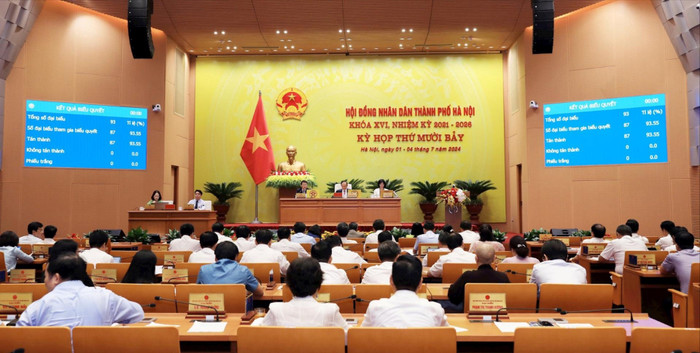 Quang cảnh làm việc sáng ngày 4/7. Ảnh: hanoimoi.vn. 2-1-.jpg