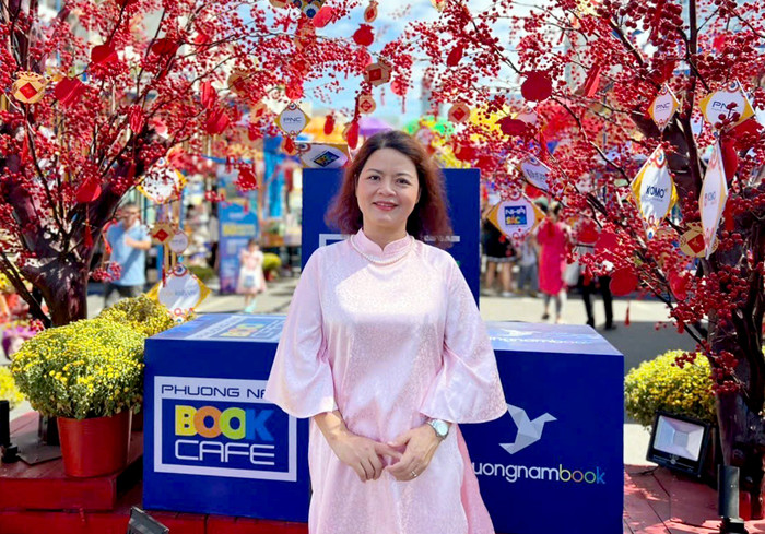 Tiến sĩ Thái Thu Hoài - Phó Trưởng khoa, Khoa Xuất bản, Phát hành (Trường Đại học Văn hóa Thành phố Hồ Chí Minh). Ảnh: NVCC. Tiến sĩ Thái Thu Hoài - Phó Trưởng khoa, Khoa Xuất bản, Phát hành (Trường Đại học Văn hóa Thành phố Hồ Chí Minh). Ảnh: NVCC.