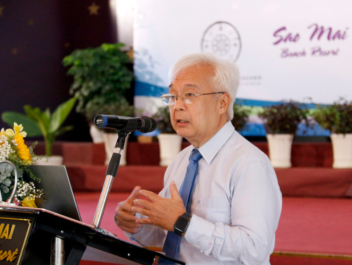 Phó Giáo sư, Tiến sĩ Phan Thanh Bình - nguyên Ủy viên Trung ương Đảng, nguyên Chủ nhiệm Ủy ban Văn hóa, Giáo dục của Quốc hội, hiện là Chủ tịch Hội đồng cố vấn Hiệp hội Các trường đại học, cao đẳng Việt Nam. GDVN_PTB1.jpg