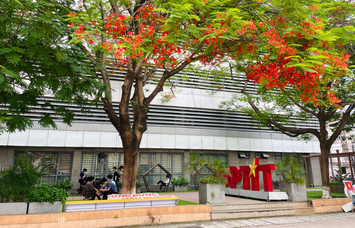 Một góc khuôn viên Học viện Công nghệ Bưu chính Viễn thông. Ảnh: Mộc Thảo. GDVN_ảnh (1).jpg