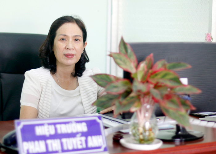 Cô Phan Thị Tuyết Anh - Hiệu trưởng Trường Mầm non Hoa Mai 4 (thành phố Thuận An, Bình Dương). Ảnh: Mộc Trà. GDVN_Tuyet Anh.jpg