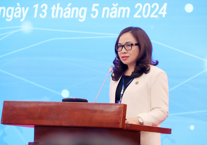 Phó Giáo sư, Tiến sĩ Nguyễn Thị Nhung - Hiệu trưởng Trường Đại học Mở Hà Nội phát biểu khai mạc hội thảo. GDVN_Nhung.jpg