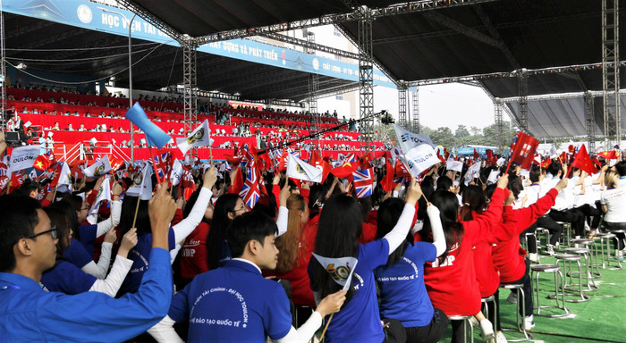 Sinh viên Học viện Tài chính. Ảnh: Ngân Chi.