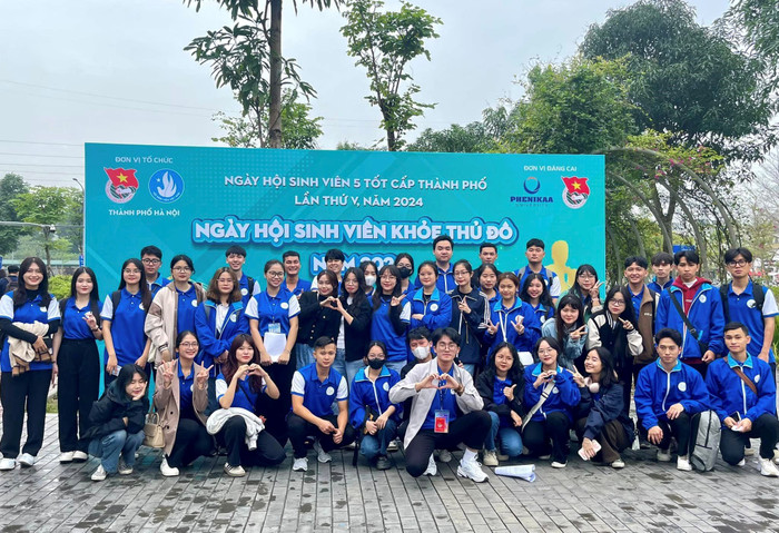 Sinh viên Trường Đại học Mỏ - Địa chất tham dự Ngày Hội Sinh viên 5 tốt cấp thành phố năm 2024. Ảnh: NTCC. Sinh viên HUMG tham dự Ngày Hội Sinh viên 5 tốt cấp Thành phố 2024.jpg