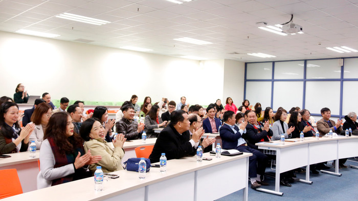 Các đại biểu tham dự tọa đàm. GDVN_daibieu.jpg