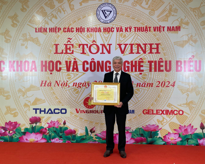 Giáo sư, Tiến sĩ, Nhà giáo ưu tú Võ Chí Mỹ nhận danh hiệu Trí thức Khoa học và Công nghệ tiêu biểu năm 2024. Ảnh: NVCC. ad-4nxficvy8xt9aetcldhwo8uracgsvrkmxtkbnzjxpa1qdiwkmzimk4quvhhxifmyj0bh9hz2zgbg9sjvvey-kyllm00tcc9ituvo74hditrcwfrsohxas82qif3wib5anp-zi9jdtyufojxbks3hjj0enoum-6795.jpg