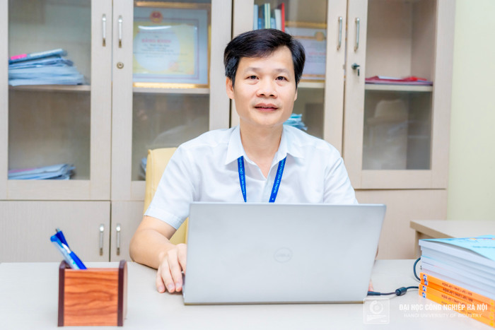 Tiến sĩ Ninh Văn Nam - Trưởng chương trình Năng lượng tái tạo (Khoa Điện, Trường Đại học Công nghiệp Hà Nội). Ảnh: NVCC. eA7408993.jpg