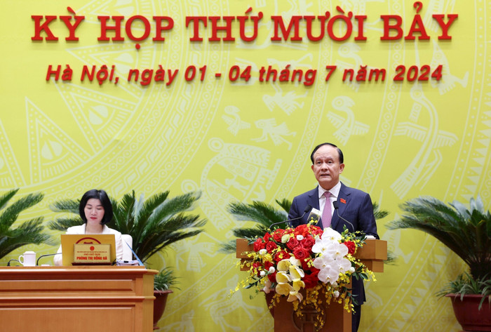 Chủ tịch Hội đồng nhân dân thành phố Nguyễn Ngọc Tuấn phát biểu bế mạc kỳ họp. Ảnh: hanoimoi.vn. 1(2).jpg