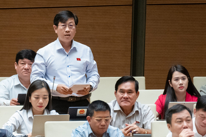 Đại biểu Nguyễn Hữu Thông - Đoàn đại biểu Quốc hội tỉnh Bình Thuận. Ảnh: quochoi.vn. 050620241037-z5508775944357_8d59f43492040acf2065e4d10c1933cd.jpg