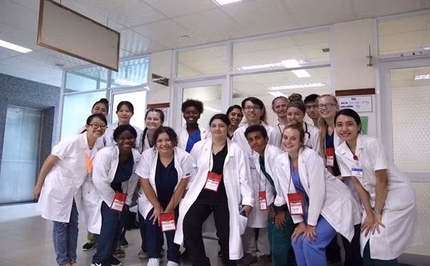 Giao lưu với sinh viên quốc tế. Ảnh: NTCC.