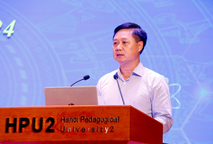 Ông Lê Huy Nam - Vụ trưởng Vụ Giáo dục, Ban Tuyên giáo Trung ương tóm tắt một số kết quả nổi bật của Hội thảo. Ông Lê Huy Nam - Vụ trưởng Vụ Giáo dục, Ban Tuyên giáo Trung ương tóm tắt một số kết quả nổi bật của Hội thảo.