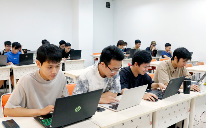 Châu Á đang và sẽ cần có một lực lượng làm việc có trình độ cao công nghệ cao, nhất là công nghệ điện tử, bán dẫn, công nghệ chíp, công nghệ xanh, công nghệ số. Ảnh minh họa: Mộc Trà. GDVN_FPT.jpg