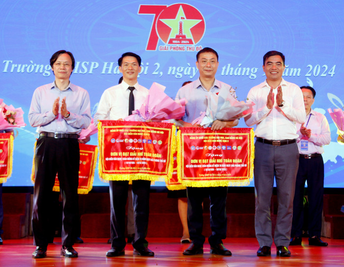 2 giải Nhì toàn đoàn. GDVN_nhì.jpg