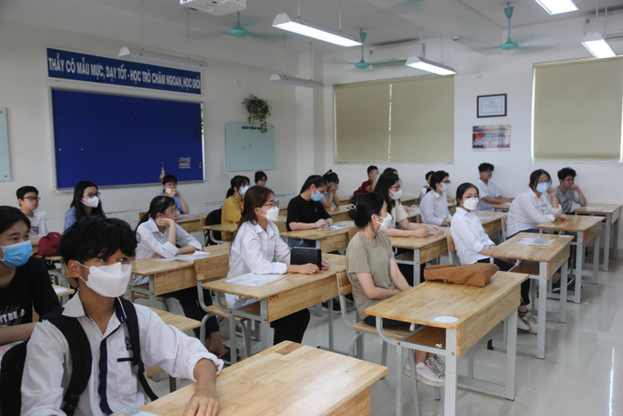 Nhiều học sinh chọn tổ hợp khoa học xã hội để học thi và xét tuyển dẫn đến giáo viên khối ngành khoa học tự nhiên bị dôi dư. Ảnh minh họa: Ngọc Ánh Nhiều học sinh chọn tổ hợp khoa học xã hội để học thi và xét tuyển dẫn đến giáo viên khối ngành khoa học tự nhiên bị dôi dư. Ảnh minh họa: Ngọc Ánh