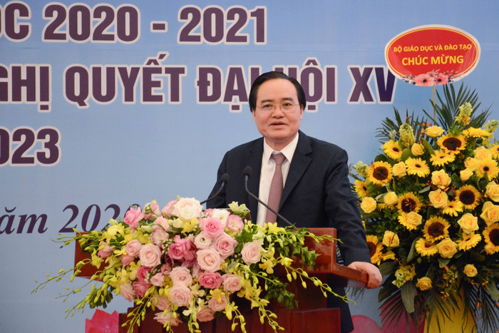 Giáo sư Phùng Xuân Nhạ - Bộ trưởng Bộ Giáo dục và Đào tạo (ảnh: Bộ Giáo dục và Đào tạo) Giáo sư Phùng Xuân Nhạ - Bộ trưởng Bộ Giáo dục và Đào tạo (ảnh: Bộ Giáo dục và Đào tạo)