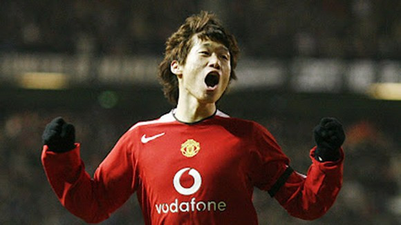 20/12/2005, Park Ji-sung ghi bàn đầu tiên cho "Quỷ đỏ" trong trận thắng Birmingham City ở League Cup 20/12/2005, Park Ji-sung ghi bàn đầu tiên cho "Quỷ đỏ" trong trận thắng Birmingham City ở League Cup