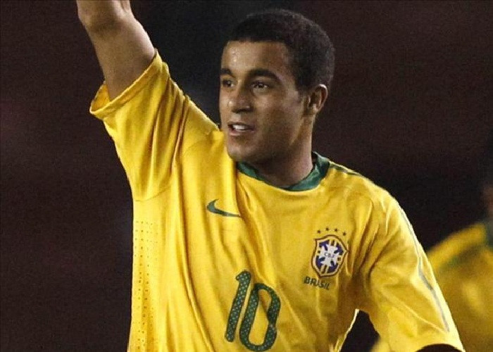 MU đang rất muốn có Lucas để tăng cường hàng tiền vệ MU đang rất muốn có Lucas để tăng cường hàng tiền vệ