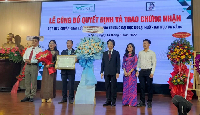 Trường Đại học Ngoại ngữ Đà Nẵng đạt tiêu chuẩn chất lượng do Trung tâm kiểm định chất lượng giáo dục Đại học Quốc gia Hà Nội đánh giá. Ảnh: AN Trường Đại học Ngoại ngữ Đà Nẵng đạt tiêu chuẩn chất lượng do Trung tâm kiểm định chất lượng giáo dục Đại học Quốc gia Hà Nội đánh giá. Ảnh: AN