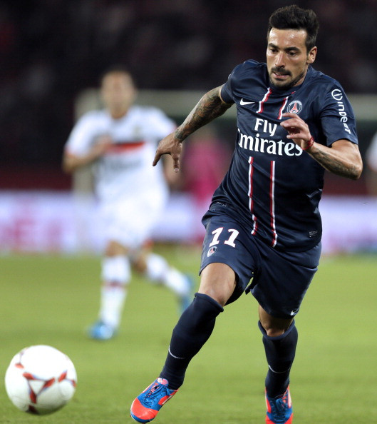 Ở mùa giải vừa qua, Lavezzi hợp cùng với Edinson Cavani, Marek Hamsik trở thành một trong những bộ ba tấn công nguy hiểm nhất tại châu Âu. Được 2 ông lớn của nước Anh là Man City và Chelsea ngỏ ý nhưng cầu thủ người Argentina này bất ngờ gia nhập gã nhà giàu nước Pháp PSG với bản hợp đồng có thời hạn 4 năm và mức lương 95 nghìn bảng/tuần. Ở mùa giải vừa qua, Lavezzi hợp cùng với Edinson Cavani, Marek Hamsik trở thành một trong những bộ ba tấn công nguy hiểm nhất tại châu Âu. Được 2 ông lớn của nước Anh là Man City và Chelsea ngỏ ý nhưng cầu thủ người Argentina này bất ngờ gia nhập gã nhà giàu nước Pháp PSG với bản hợp đồng có thời hạn 4 năm và mức lương 95 nghìn bảng/tuần.
