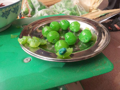 Mứt táo có hạt bằng nhựa. Mứt táo có hạt bằng nhựa.