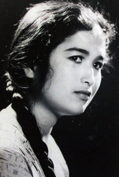 NSND Trà Giang thời trẻ. NSND Trà Giang thời trẻ.