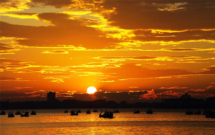 Hoàng hôn trên Tây hồ Hoàng hôn trên Tây hồ