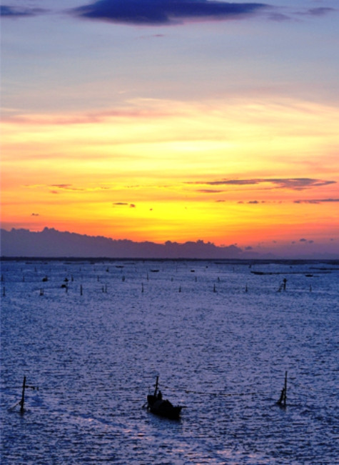 Hoàng hôn bên phá Tam Giang
