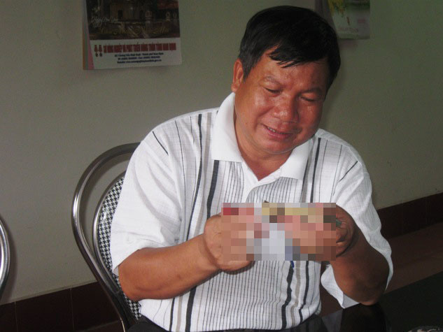 Vị PCT UBND thị trấn Quất Lâm Trần Mạnh Công thẳng thắn thừa nhận còn hoạt động mại dâm tại bãi biển Quất Lâm Vị PCT UBND thị trấn Quất Lâm Trần Mạnh Công thẳng thắn thừa nhận còn hoạt động mại dâm tại bãi biển Quất Lâm