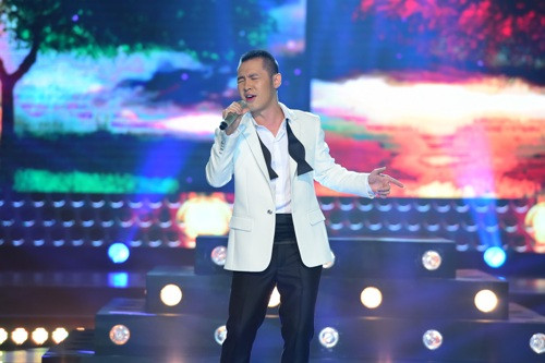 Với ca khúc "Bây giờ tháng mấy", Hoàng Hải không nhận được ủng hộ từ Lê Hoàng.