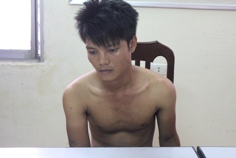 Đối tượng Nguyễn Thanh Bình tức Bình “Đen” tại cơ quan công an