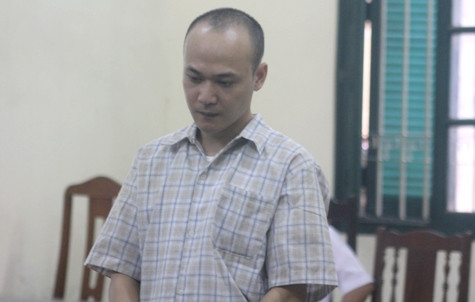 Bị cáo Vũ Trọng Hiếu trước vành móng ngựa