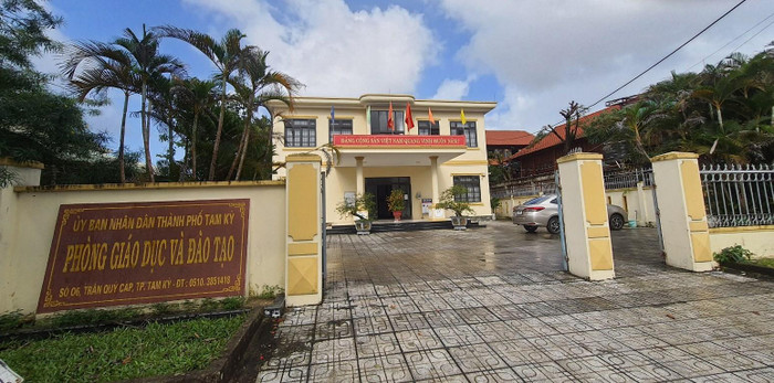 Lãnh đạo Phòng giáo dục thành phố Tam Kỳ cho biết, Trường Đại học Quảng Nam đã gửi đề án để đơn vị góp ý, hoàn thiện thủ tục để sớm cấp phép hoạt động cho Trường mầm non Thực hành. Ảnh: ĐT Lãnh đạo Phòng giáo dục thành phố Tam Kỳ cho biết, Trường Đại học Quảng Nam đã gửi đề án để đơn vị góp ý, hoàn thiện thủ tục để sớm cấp phép hoạt động cho Trường mầm non Thực hành. Ảnh: ĐT