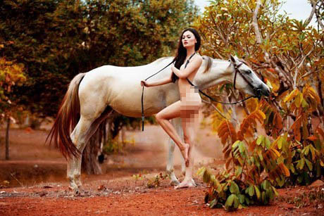 Từng lọt vào chung kết cuộc thi Siêu mẫu Việt Nam 2012, thế nhưng Cao Thùy Linh đã bị loại khỏi cuộc thi vì một số lý do trong khâu chuẩn bị. Từng lọt vào chung kết cuộc thi Siêu mẫu Việt Nam 2012, thế nhưng Cao Thùy Linh đã bị loại khỏi cuộc thi vì một số lý do trong khâu chuẩn bị.