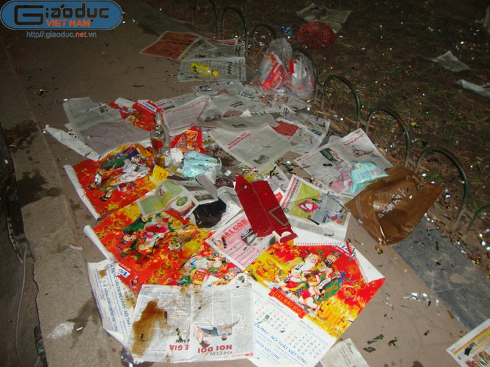 Bò khô, sản phẩm còn sót lại sau bữa liên hoan đón giao thừa.