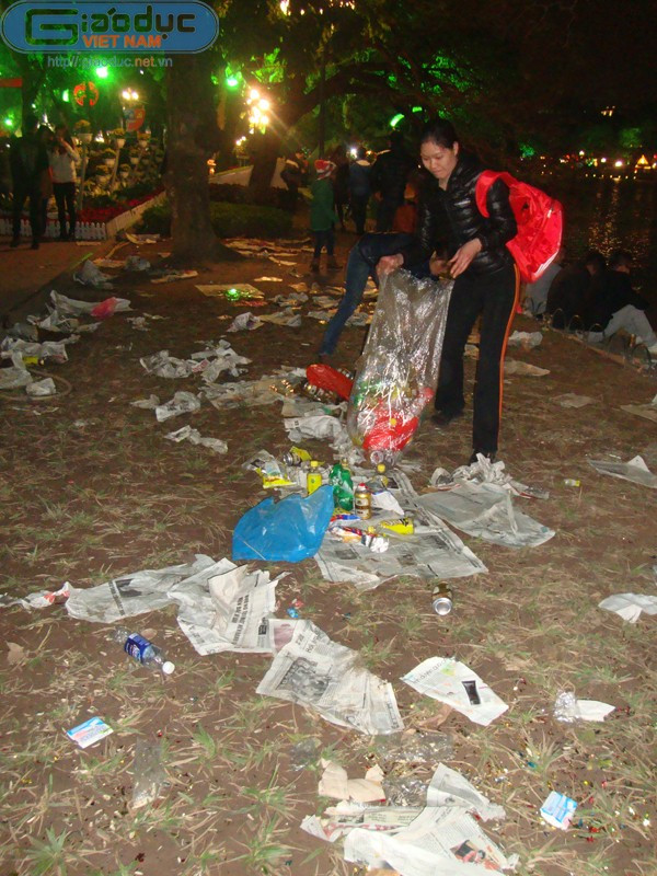 Những người nhặt ve chai nhặt không hết.