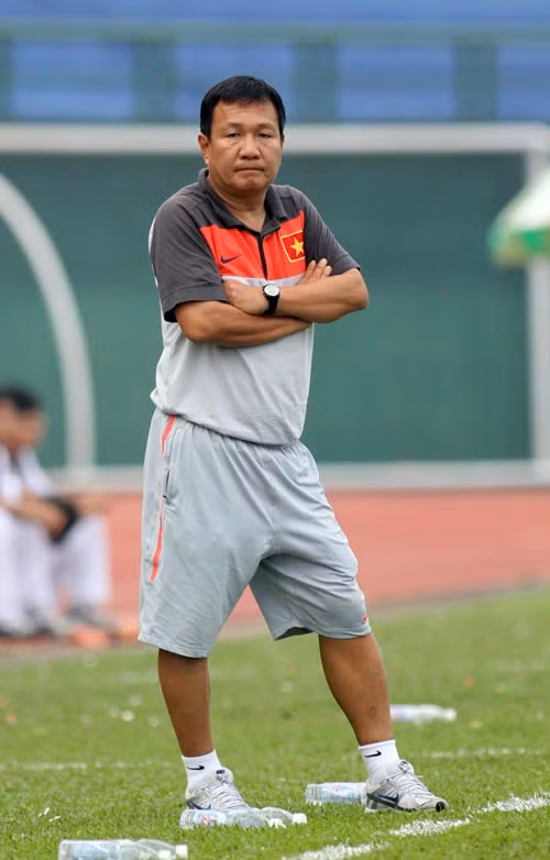 Khả năng HLV Hoàng Văn Phúc được lựa chọn ngồi ghế nóng tuyển Việt Nam là rất cao.