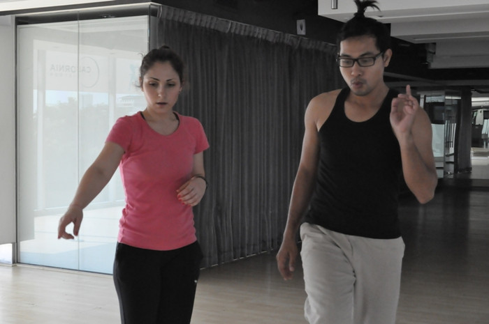 Huỳnh Đông: Tóc em đuôi gà, mồm em chúm chím kute thế này mà cô giáo không nhìn em đến một cái. Huỳnh Đông: Tóc em đuôi gà, mồm em chúm chím kute thế này mà cô giáo không nhìn em đến một cái.