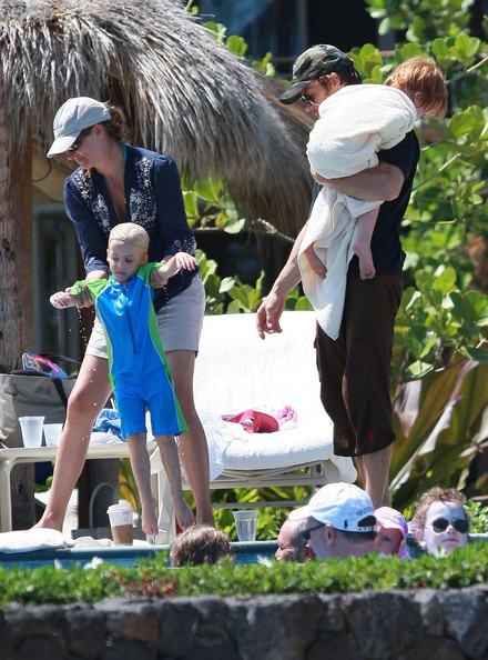 Cặp song sinh nhà Julia Roberts cũng luôn được báo chí "chăm sóc" đặc biệt.